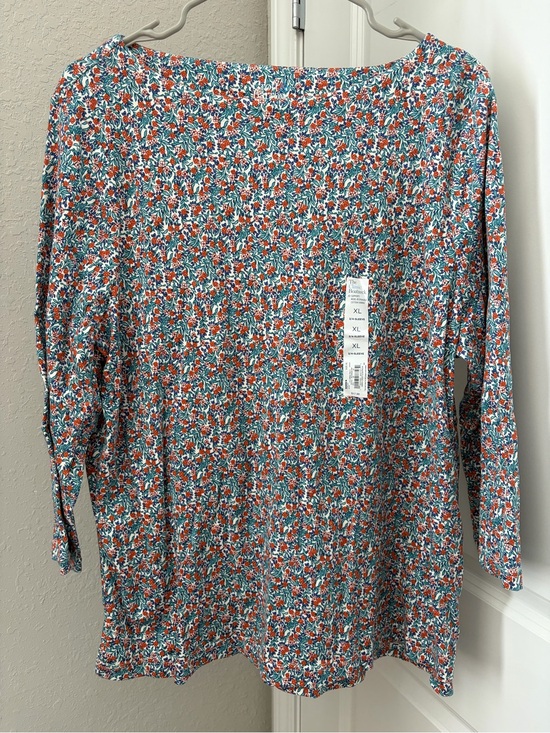 Tops - Floral Print Long Sleeve Top in Teal & Coral